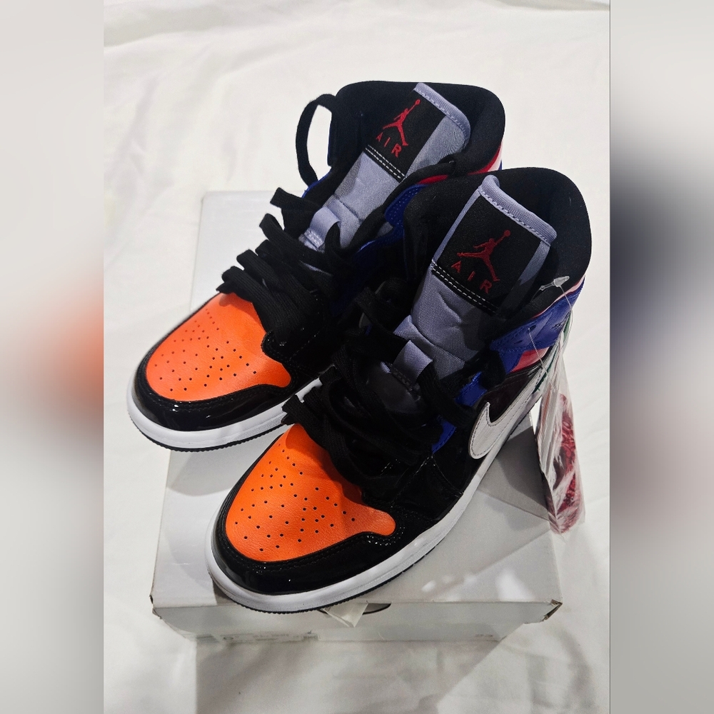 Nike Colorful High-Top Sneakers - Picture 6 of 12